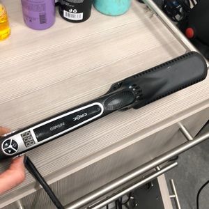 Croc flat iron 1 1/2 inch